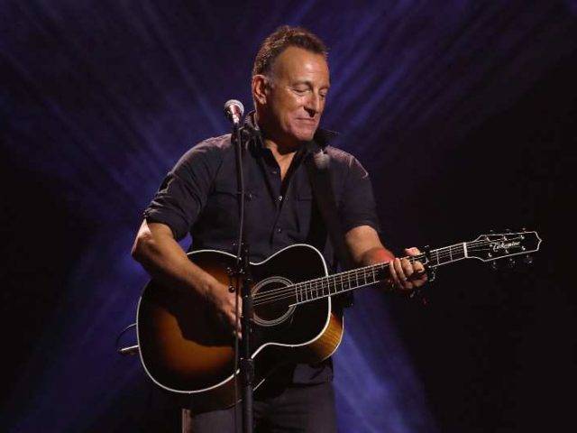 Bruce Springsteen foi o artista musical que mais faturou em 2021