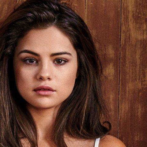 ‘Conheço todo mundo, mas não tenho amigos’, diz Selena Gomez