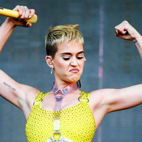 Katy Perry tenta comprar convento