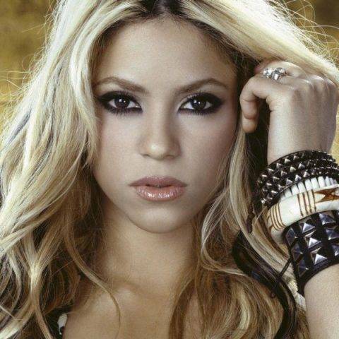 Shakira cancela primeiro show de turnê