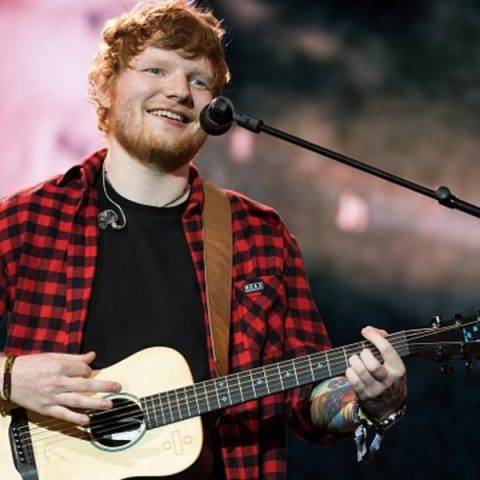 Ed Sheeran revela que tem música pronta para a franquia 007