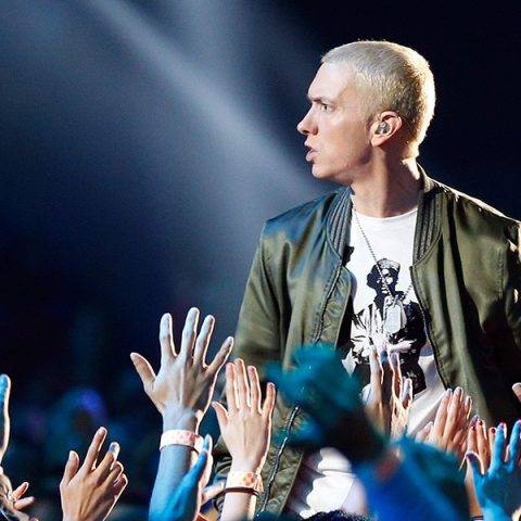 Eminem lança “Revival”