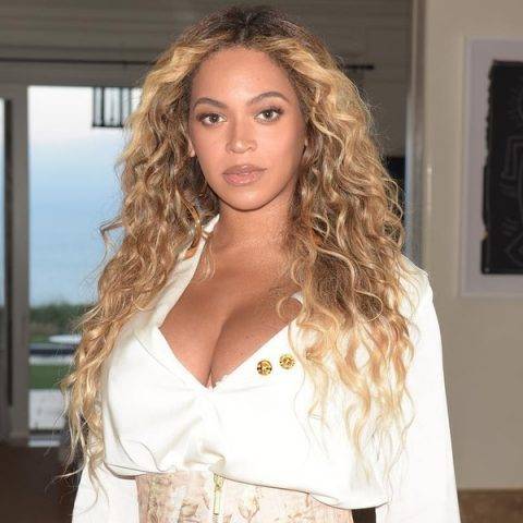 Beyoncé perde o posto de celebridade com foto mais curtida em redes sociais