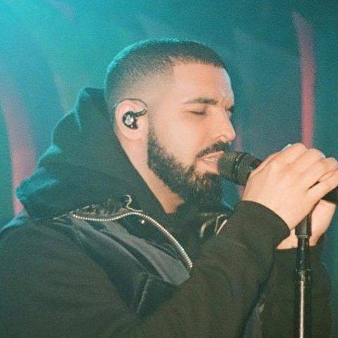 Drake grava clipe de “God’s Plan” em escola de Miami e surpreende alunos