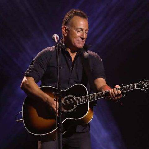Bruce Springsteen foi o artista musical que mais faturou em 2021