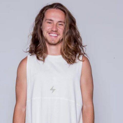 Vitor Kley lança música “Ainda Vou Morrer Por Não Falar“