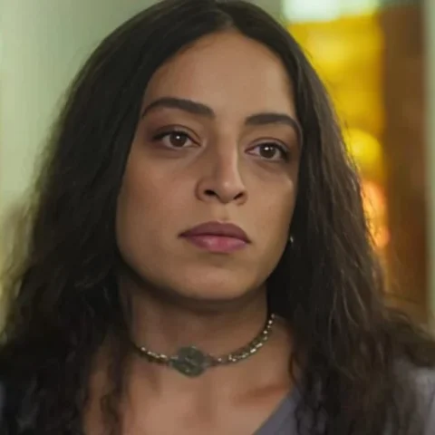 Pri Helena, atriz juiz-forana de “Ainda Estou Aqui”, participa de sessão gratuita em JF