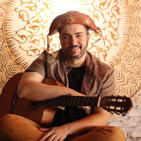 Cantor juiz-forano Thiago Miranda lança álbum “NorDestino”